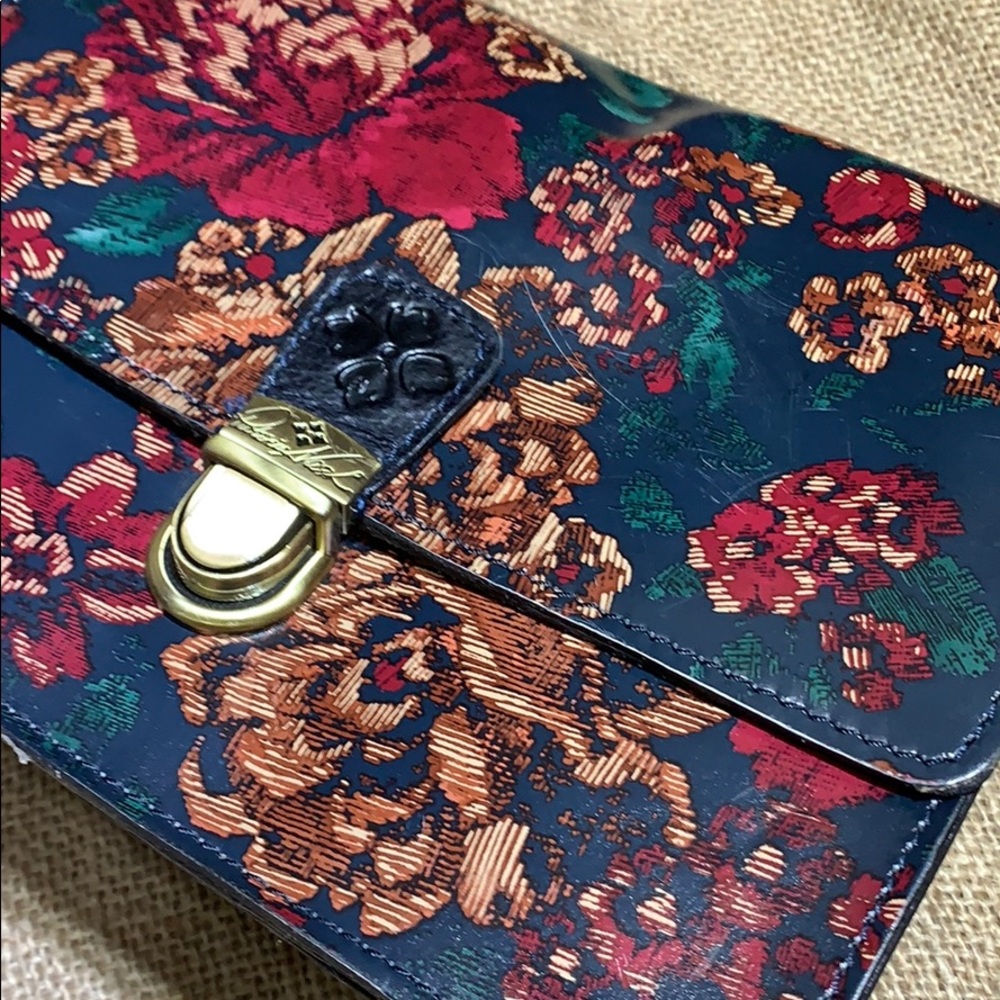 New Patricia Nash leather floral bag with tags. - Picture 4 of 8